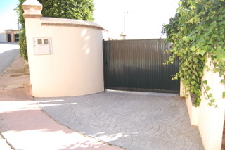 HERRLICHE VILLA IN CERCADO DE CALDERÓN MIT MEERBLICK, GARTEN UND POOL