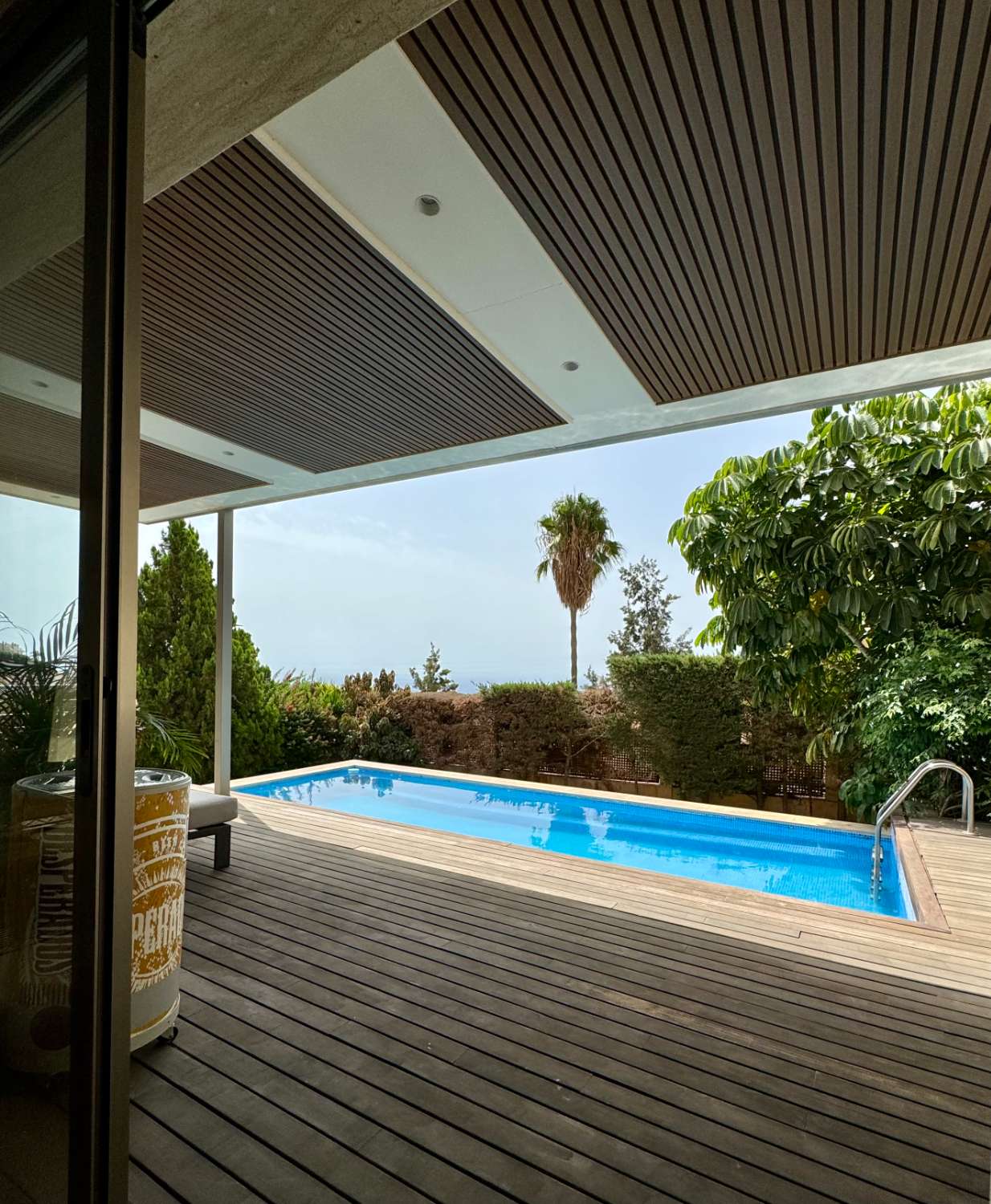 DESIGN VILLA WITH SEA VIEWS, IN PINARES DE SAN ANTÓN