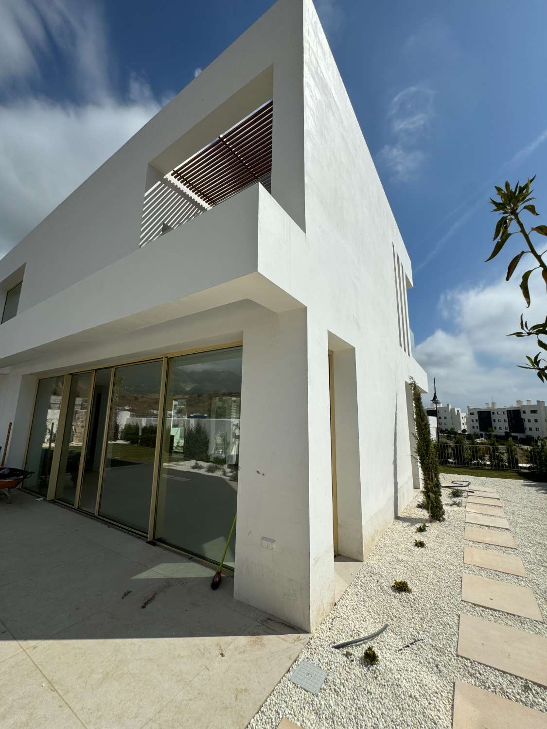 LUXURY VILLA WITH SEA VIEWS - TURNKEY