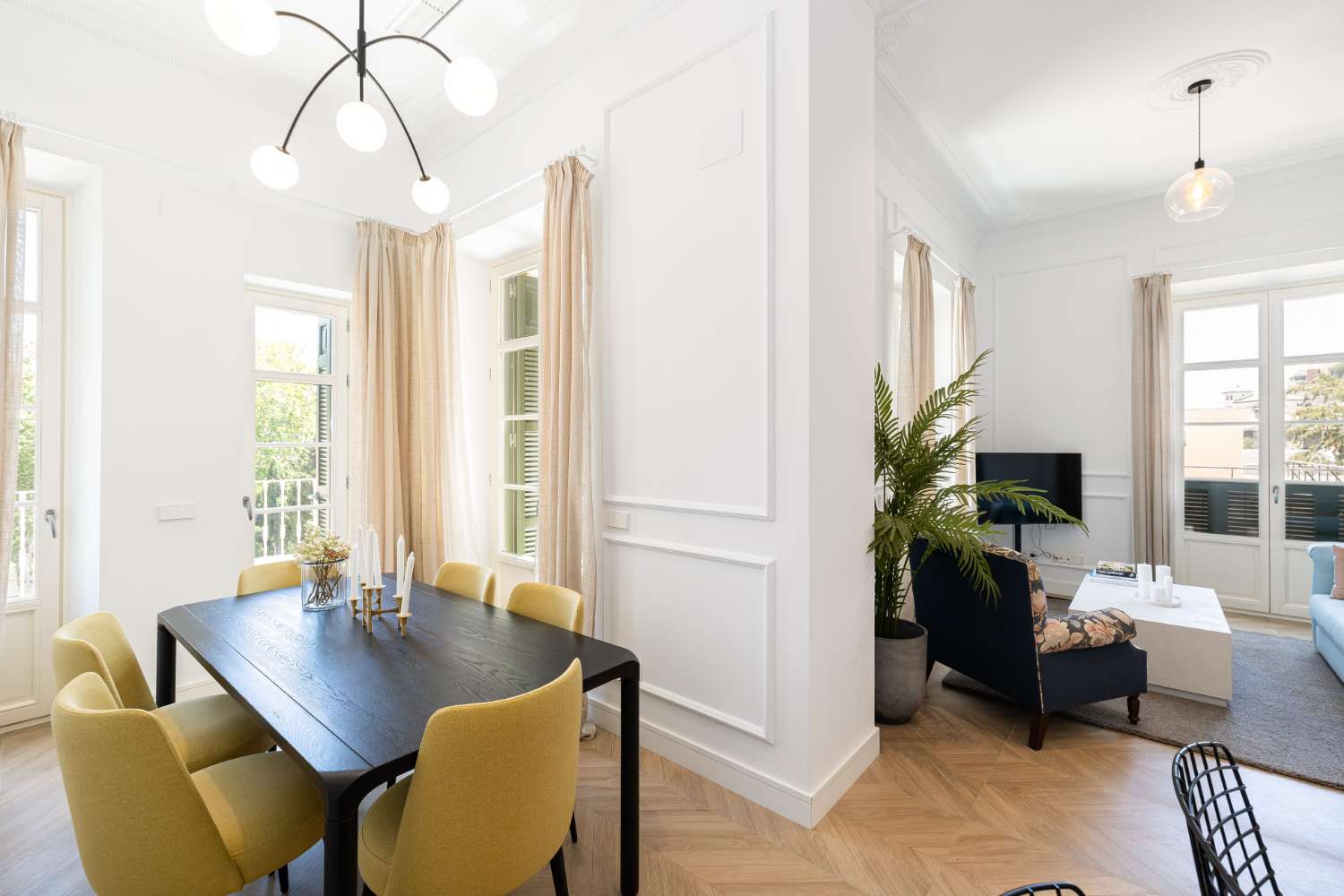 LUXE APPARTEMENT IN EEN HISTORISCH GEBOUW IN HET HART VAN EL LIMONAR